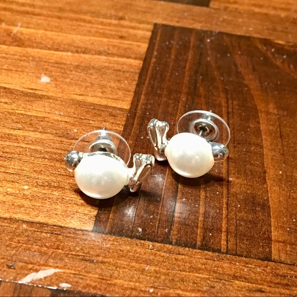 Bunny Pearl Earrings